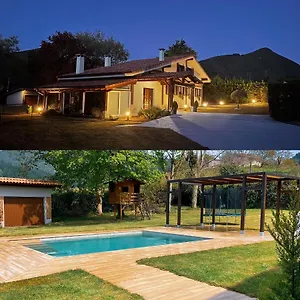 https://ozollo-bekoa-casa-con-piscina-en-el-corazon-de-urdaibai.basquecountryhotels.org
